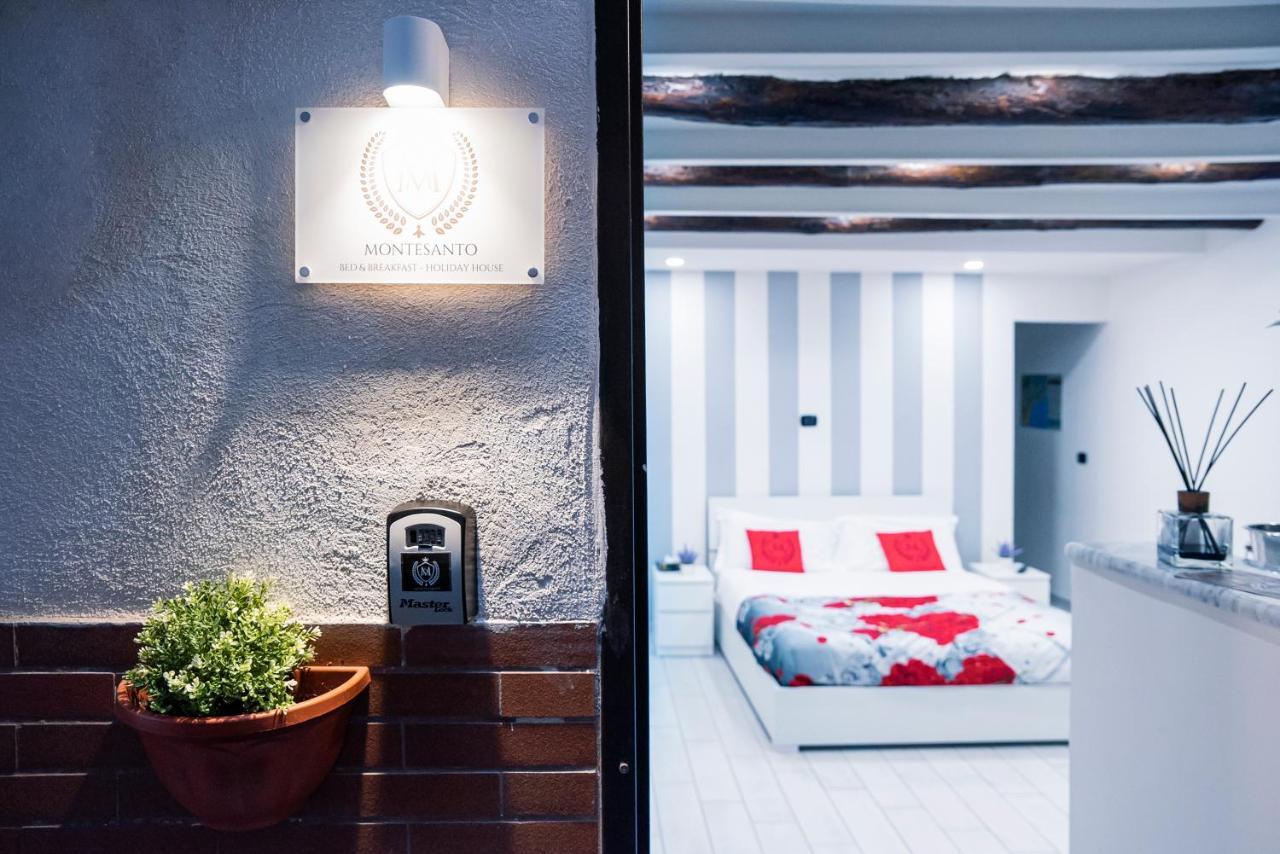 Montesantogroup Holiday House Νάπολη Εξωτερικό φωτογραφία